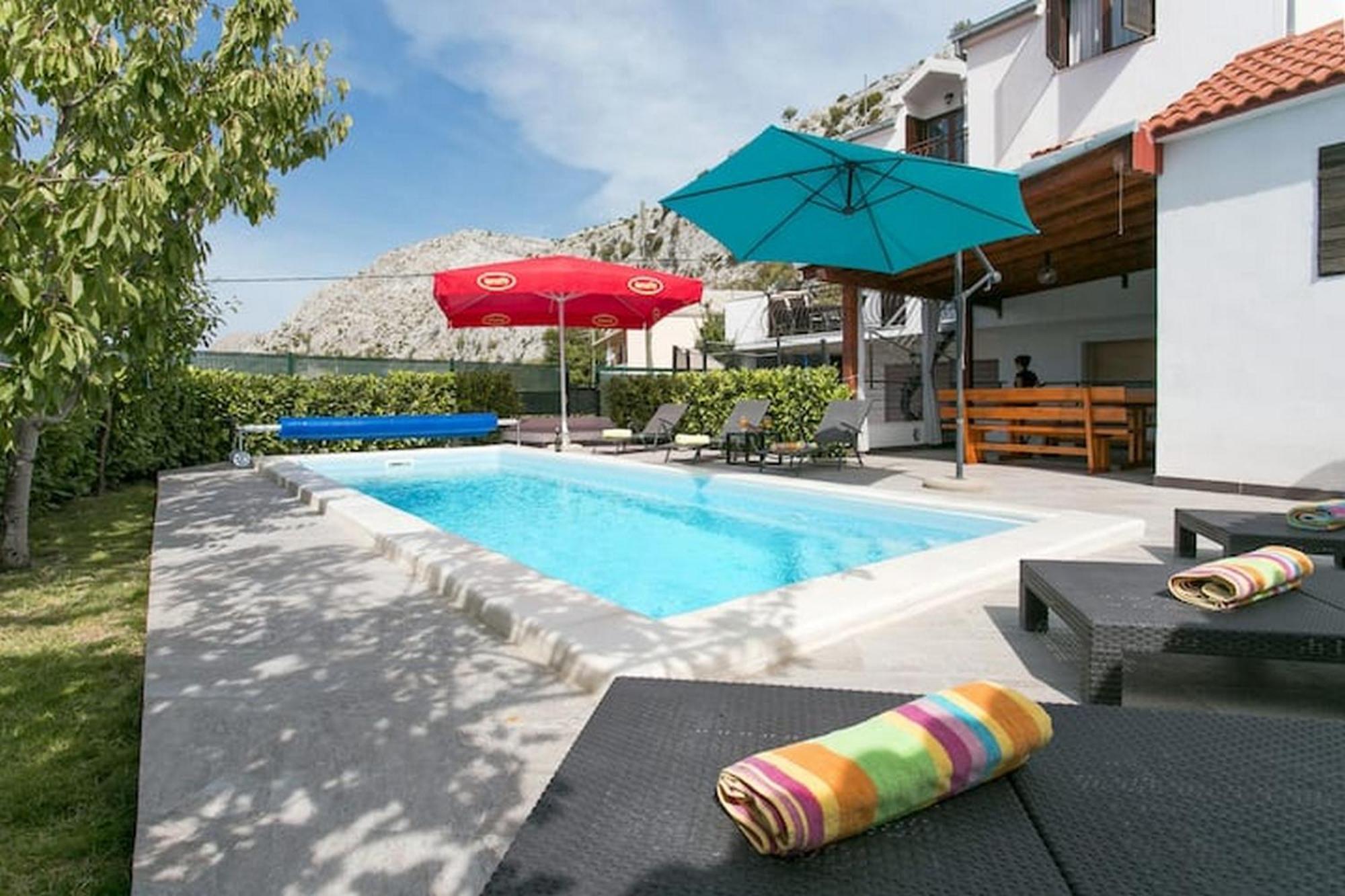Holiday Home Mons Aureus Gornje Sitno Exterior foto